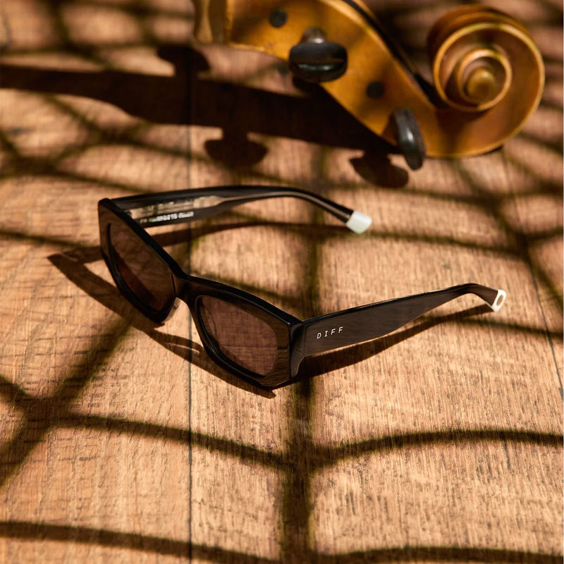 DIFF Eyewear Wednesday Sunglasses in Black Grey