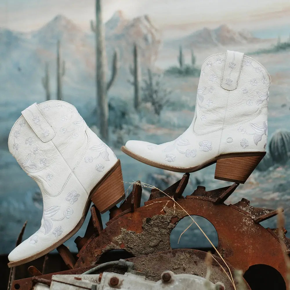 Ding1969 Sweetheart Floral Bootie White Leather