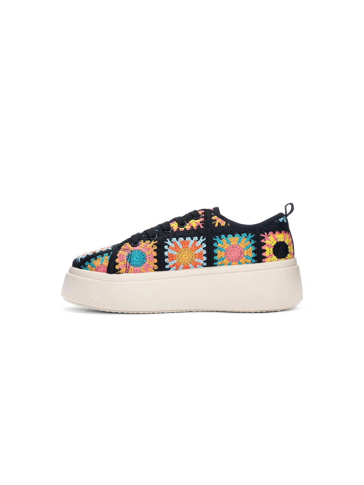 dirty laundry rambling crochets sneakers in black multi