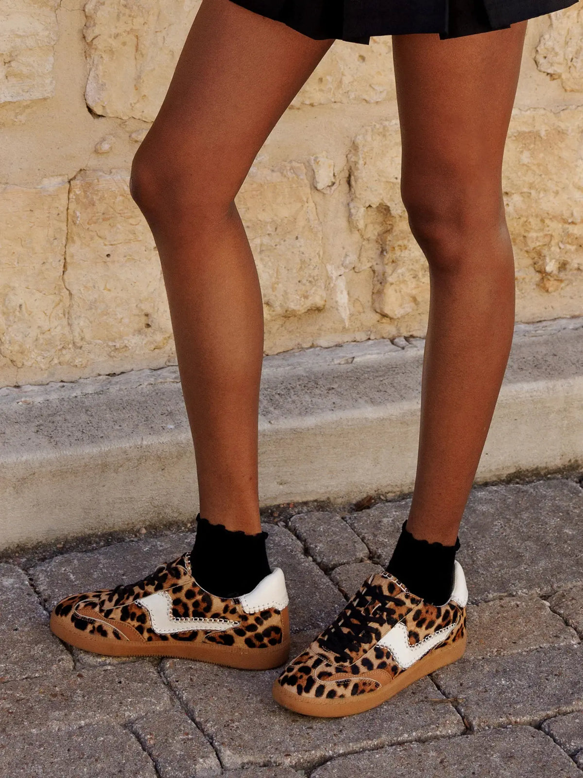 Dolce Vita Notice Stitch Sneakers Dark Leopard