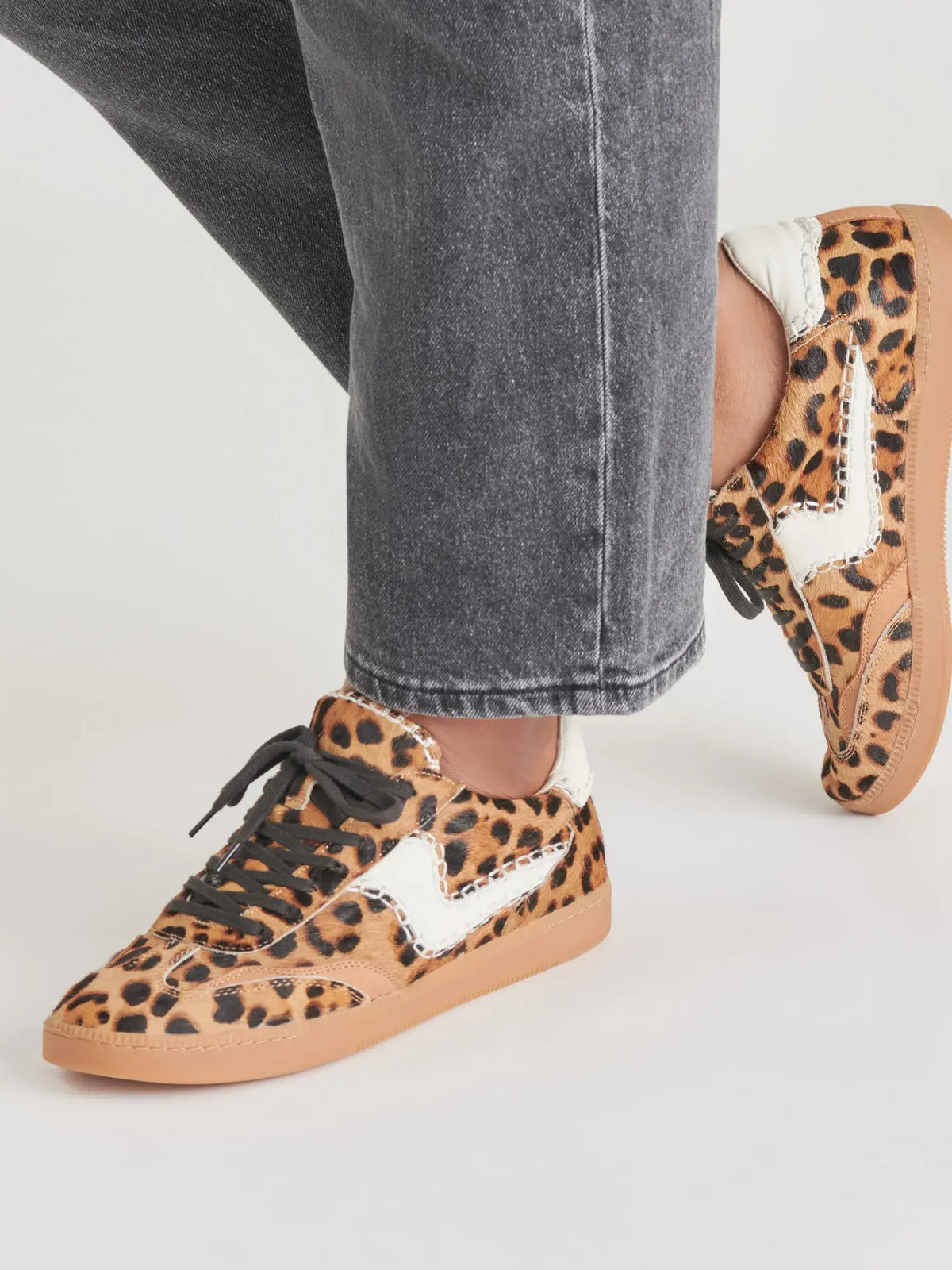 Dolce Vita Notice Stitch Sneakers Dark Leopard