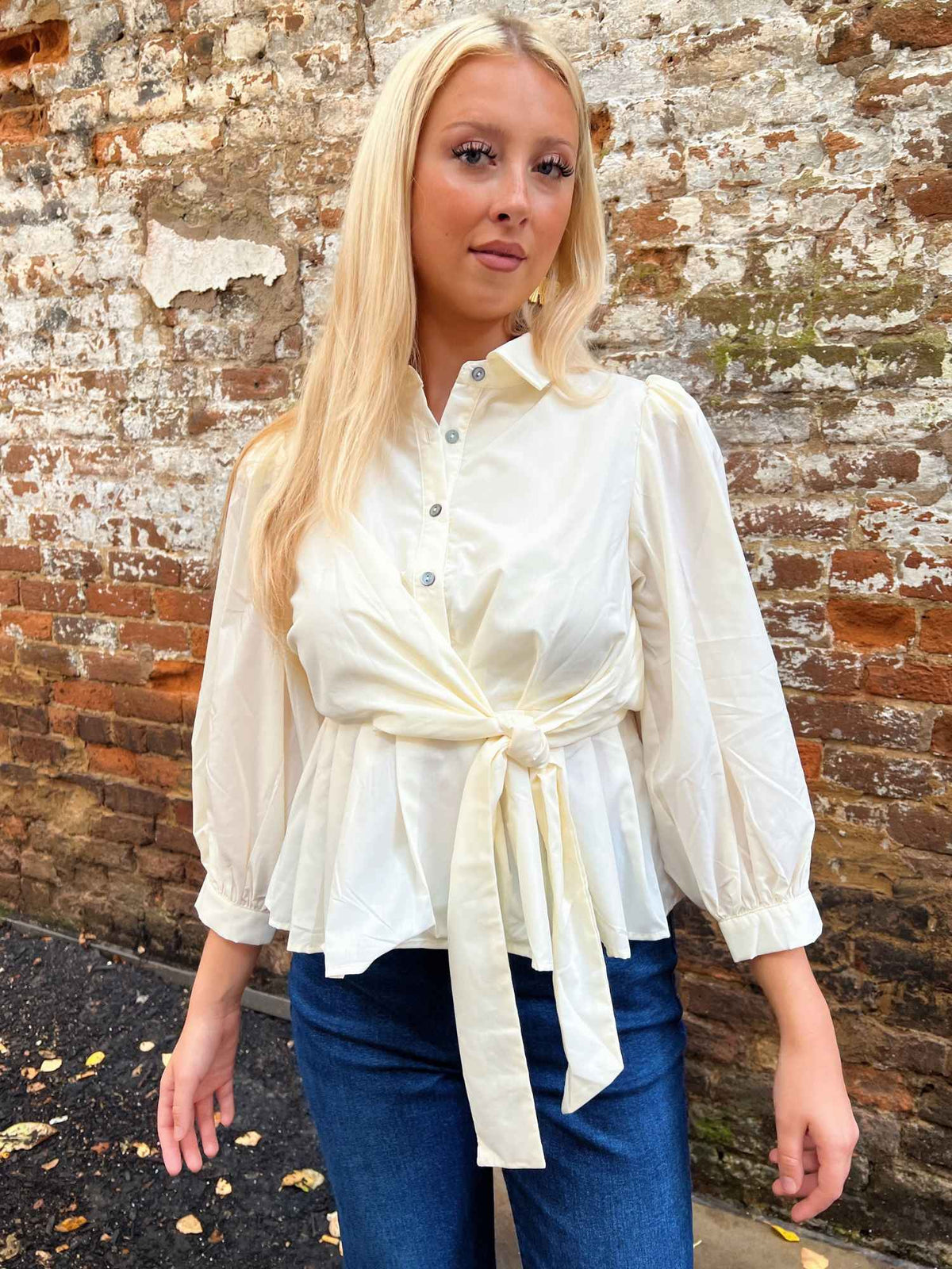 Countryside Tie-Waist Puff Sleeve Blouse