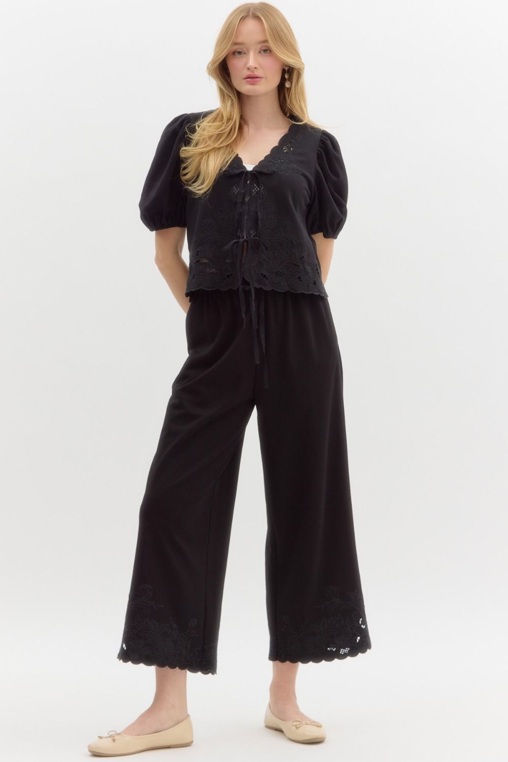 Scallop embroidered hem wide Ankle Pants in black