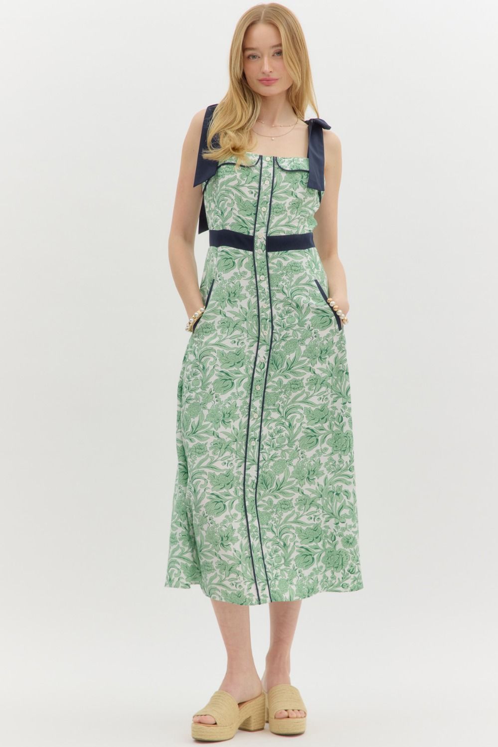 entro Floral Bow shoulder Strap Midi Dress in green 
