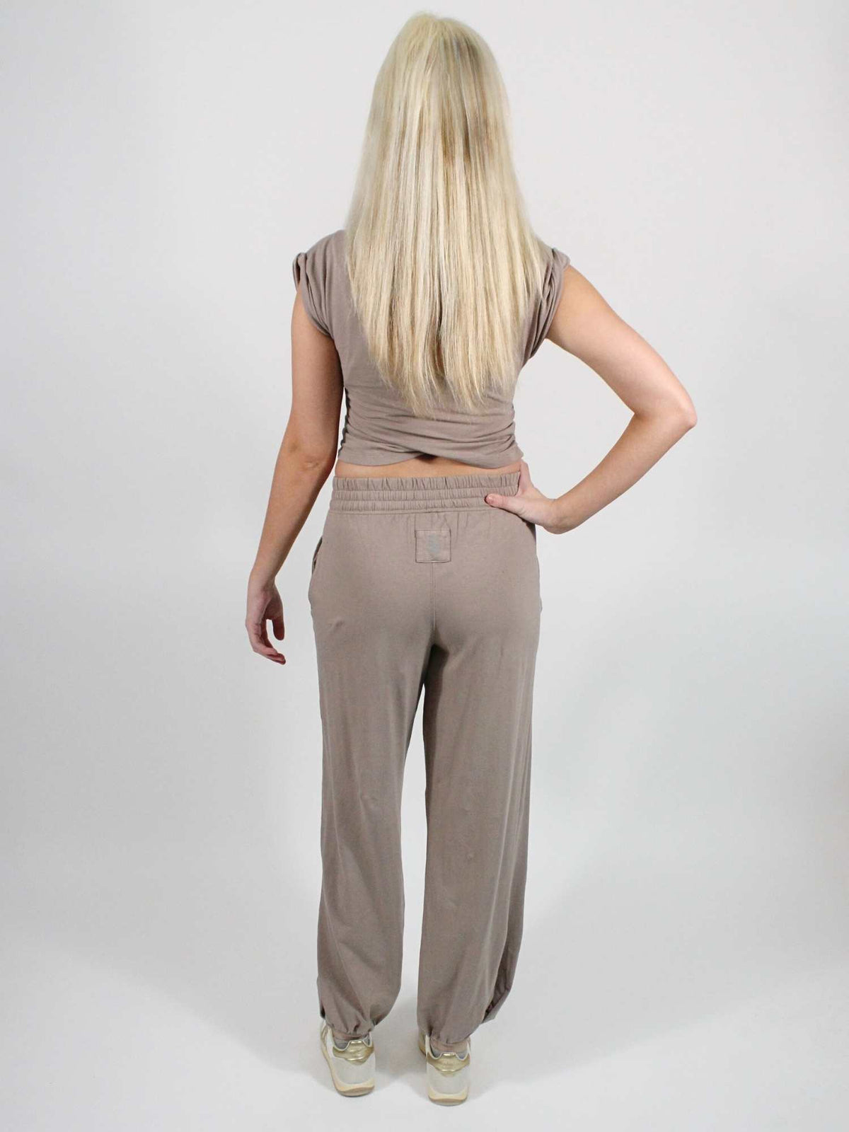 fp movement hot shot crossover set pumice