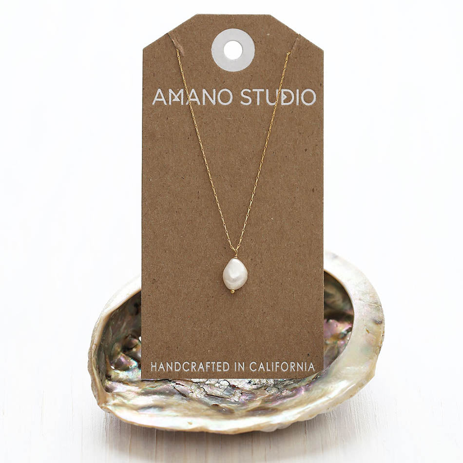 freshwater-pearl-pendant-necklace-amano-studio-5_192f7367-6e9b-4343-a476-46eb8858ffb9.jpg?0