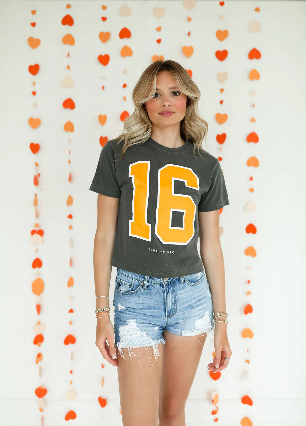 give her six tennessee game day number 16 cropped tee