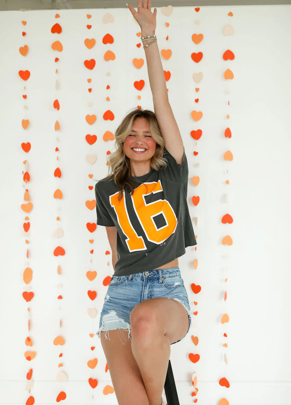 give her six tennessee game day number 16 cropped tee