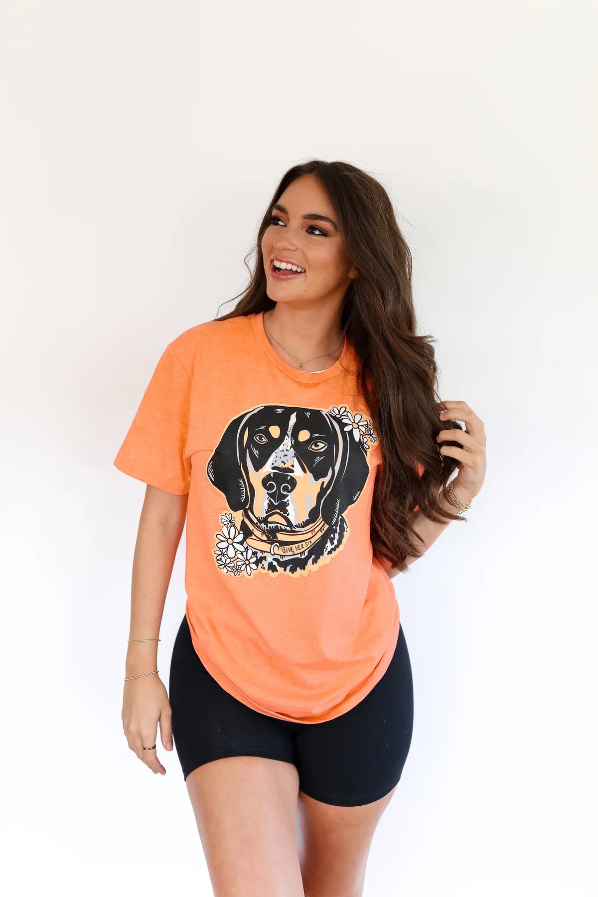 Dog & Daisy Tee