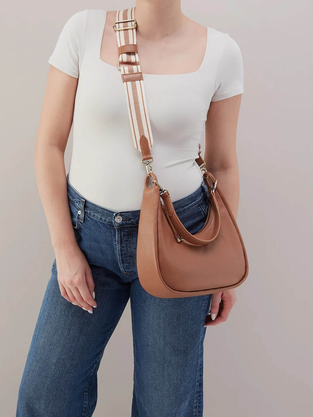 HOBO Cass Small Pebbled Leather Shoulder Bag in Brown Sugar