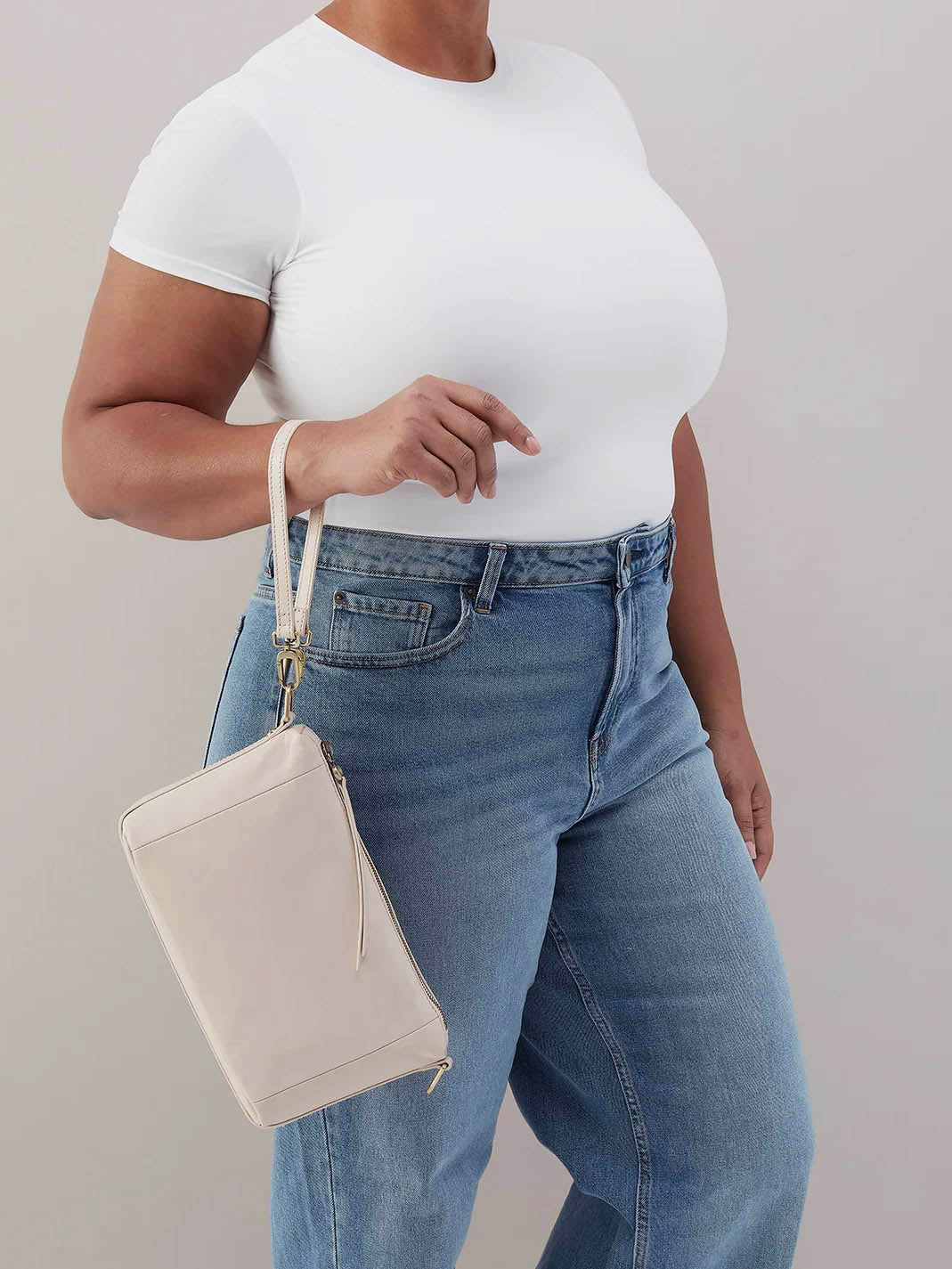 HOBO Darcy Polished Leather Carry-All Crossbody in Pale Flax