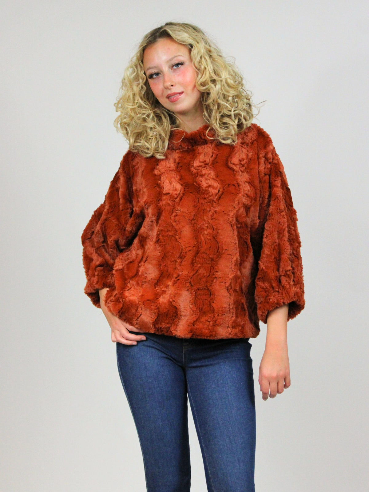 ivy jane poof sleeve faux fur popover ginger front close detail model view