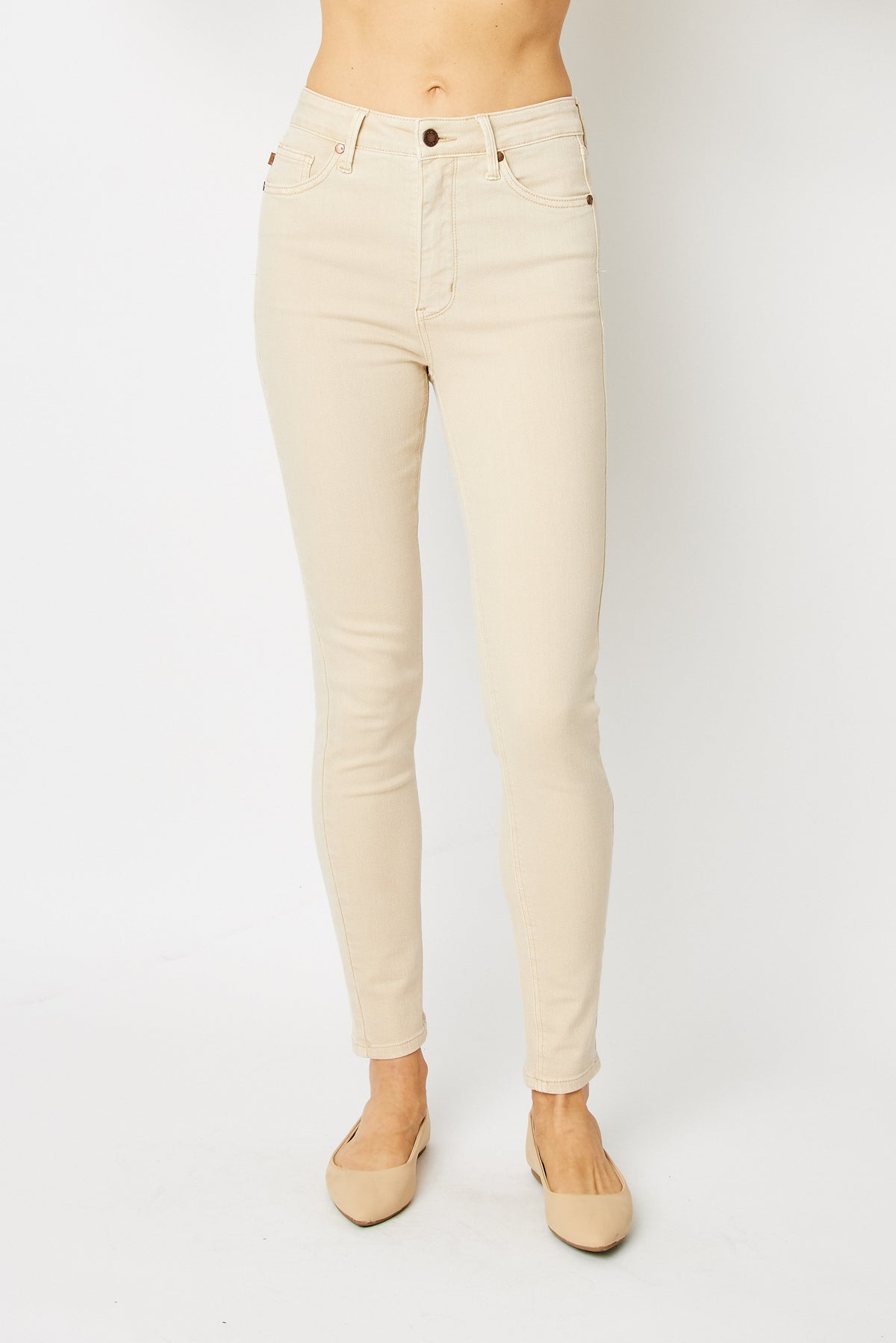 judy blue high wasted garmet dyed tummy control skinny jeans in bone-front view