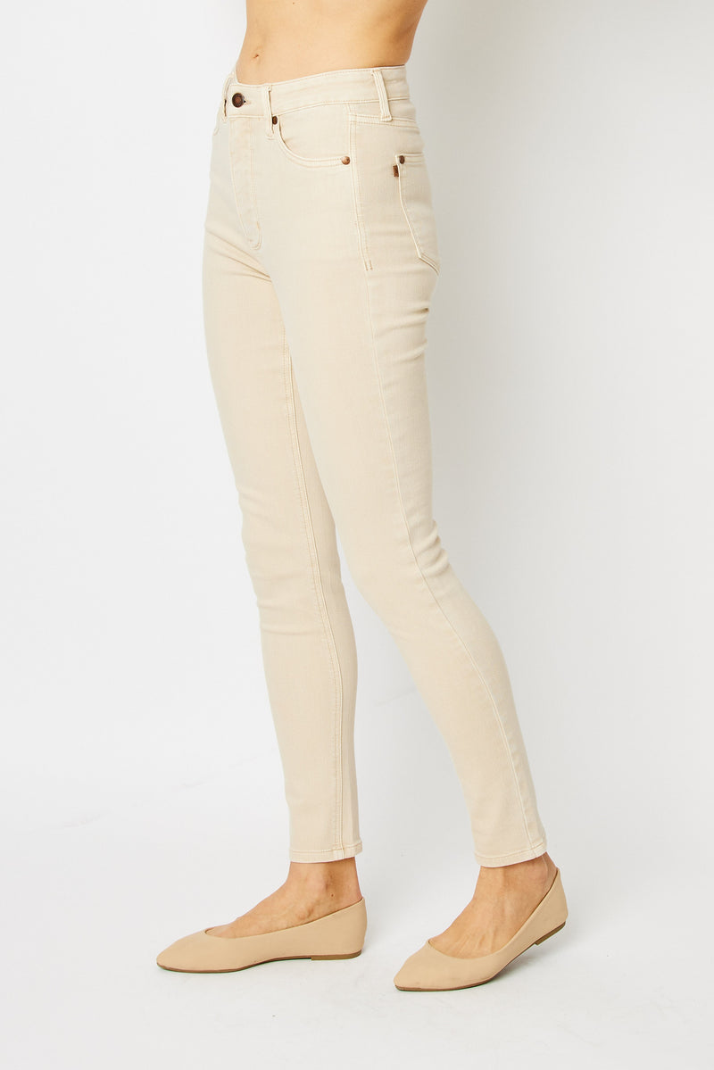 judy blue high wasted garmet dyed tummy control skinny jeans in bone-side view