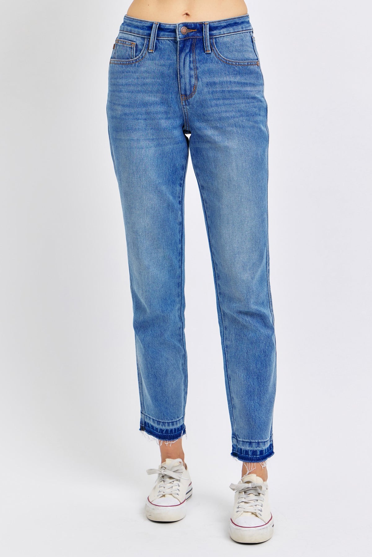 judy blue mid rise magic release hem boyfriend jeans in medium wash-front