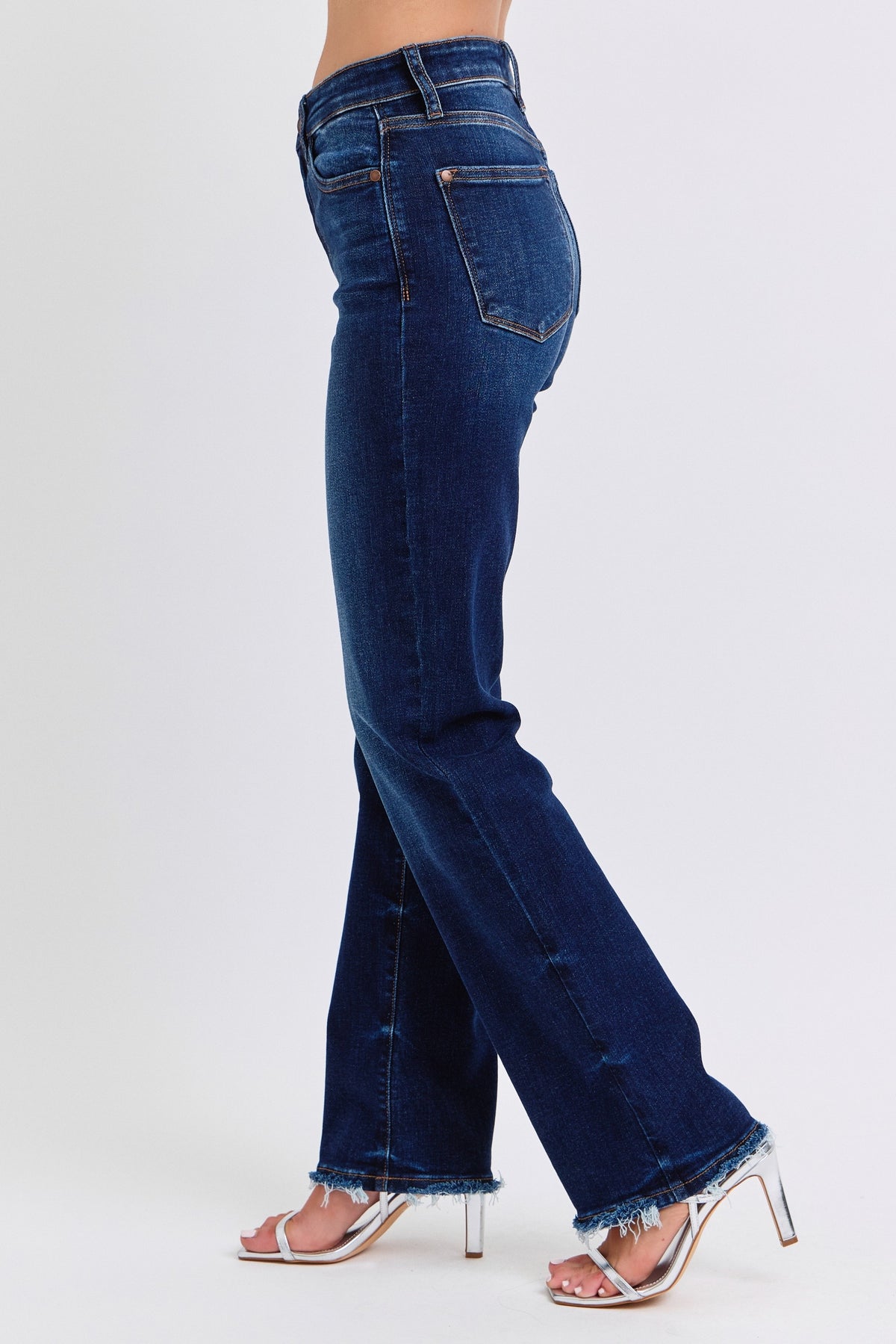 Judy Blue Mid Rise Straight Leg Fray Hem Jeans in dark wash-side