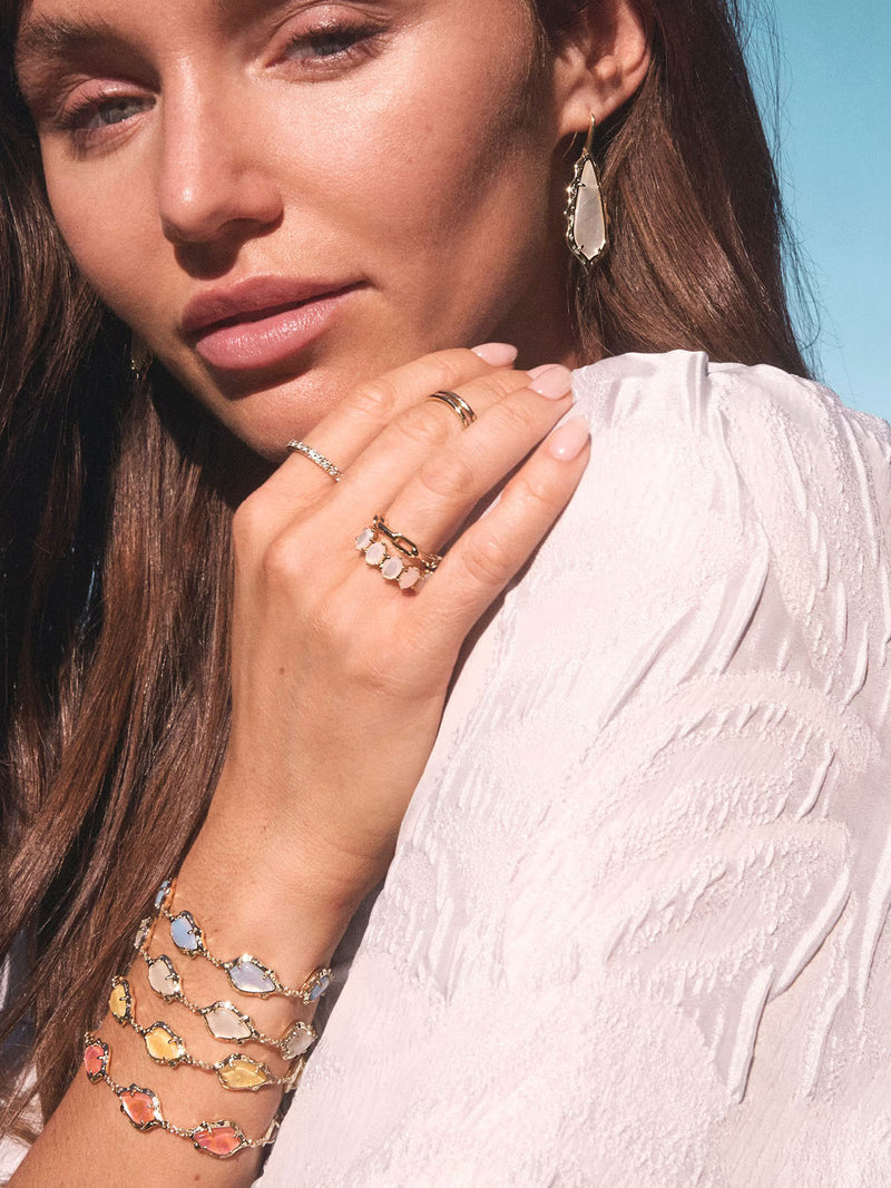 Kendra Scott Adriana Scallop Frame Gold Delicate Chain Bracelet in Natural Mother-of-Pearl