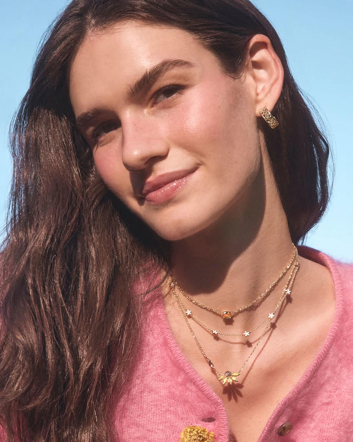 Kendra Scott Anya Flower Gold Short Pendant Necklace in Yellow Mix