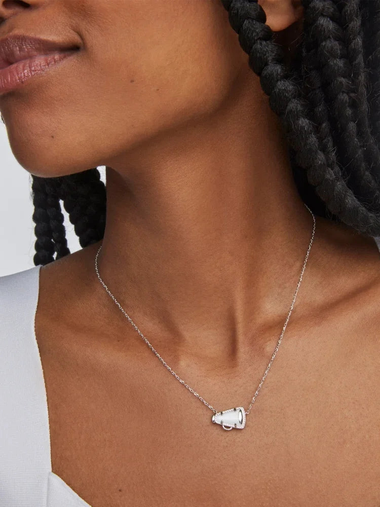 Kendra Scott Cheer Silver Short Pendant Necklace in White Mother-of-Pearl