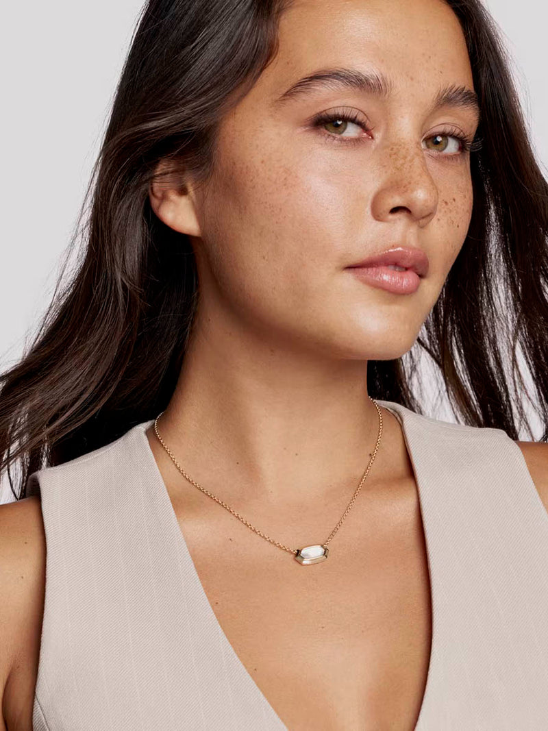 Kendra Scott Elisa Bezel Gold Short Pendant Necklace in Ivory Mother-of-Pearl