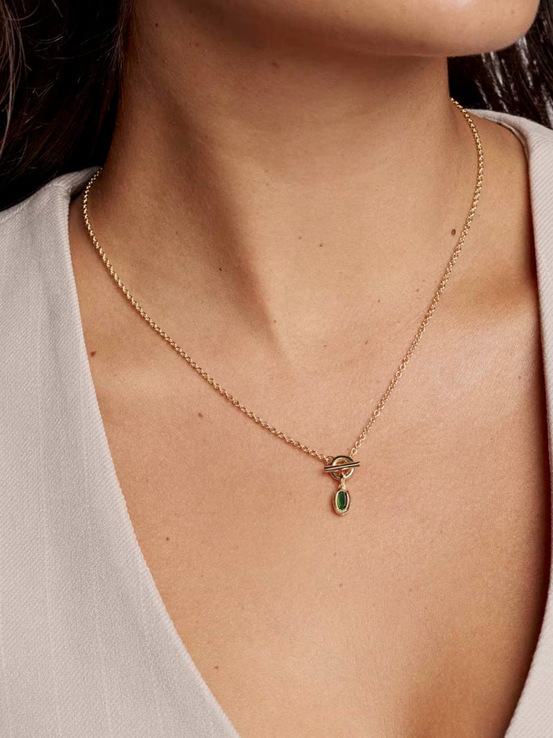 Kendra Scott Mini Elisa Toggle Gold Short Pendant Necklace in Green Tiger's Eye