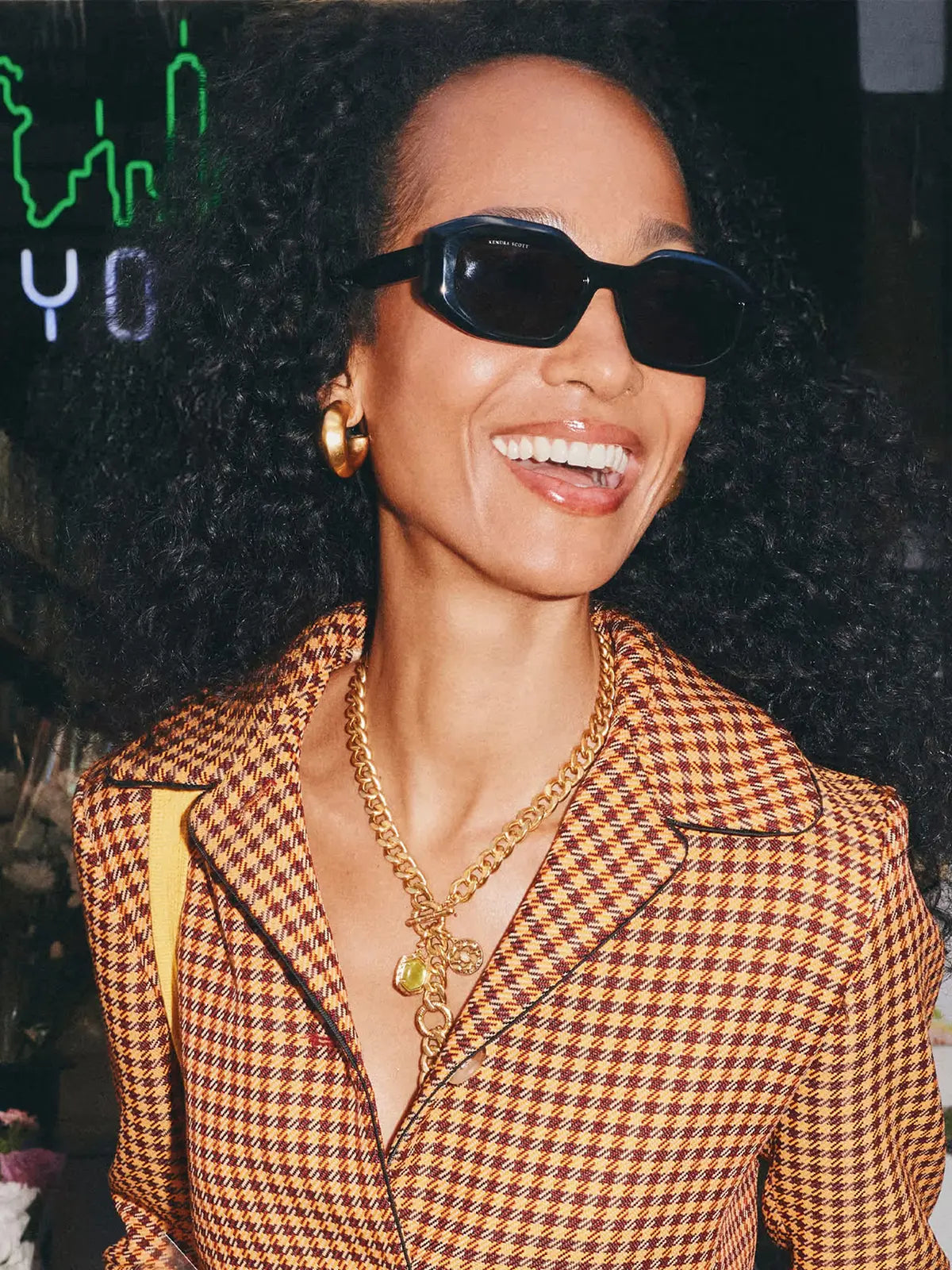 Kendra Scott Embry Vintage Gold Hoop Earrings