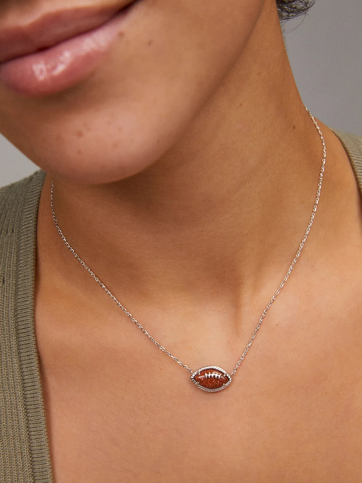 Kendra Scott Football Silver Short Pendant Necklace in Orange Goldstone