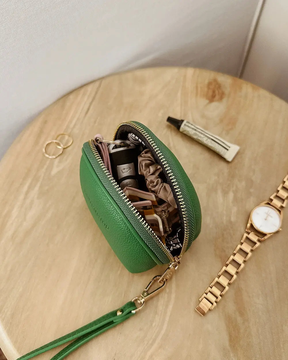 LOUENHIDE Paige RFID Small Purse in Apple Green