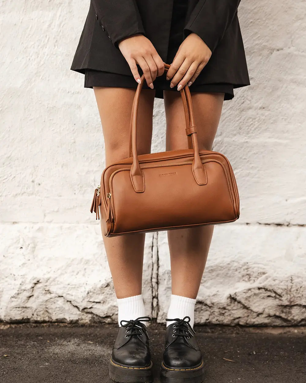 LOUENHIDE Paloma Handbag in Tan