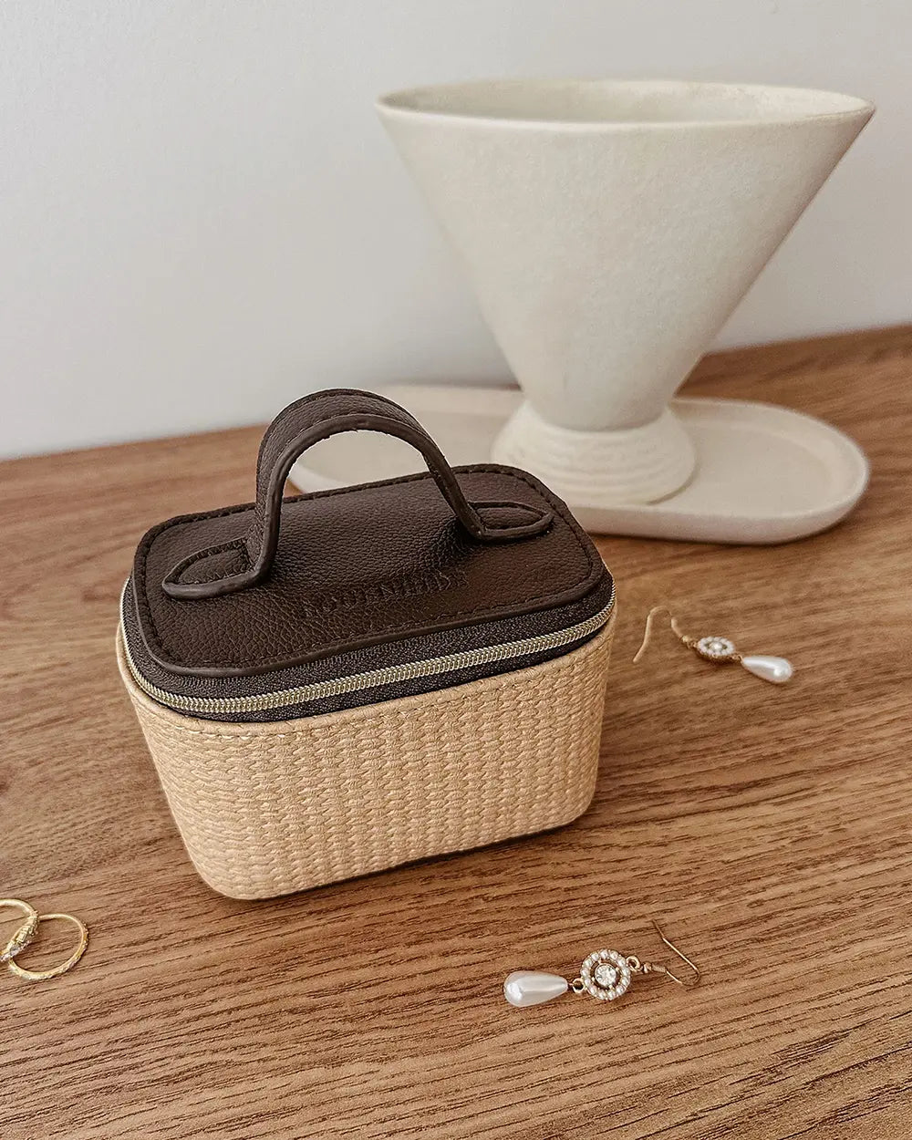 LOUENHIDE Trudy Jewelry Box in Natural Chocolate