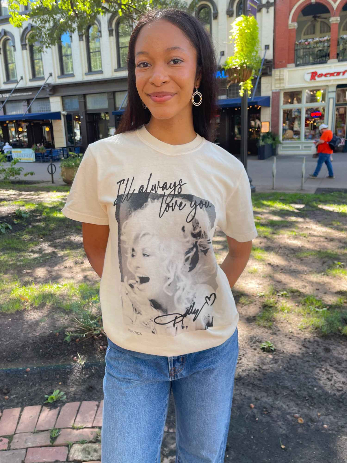 Dolly Love Tee