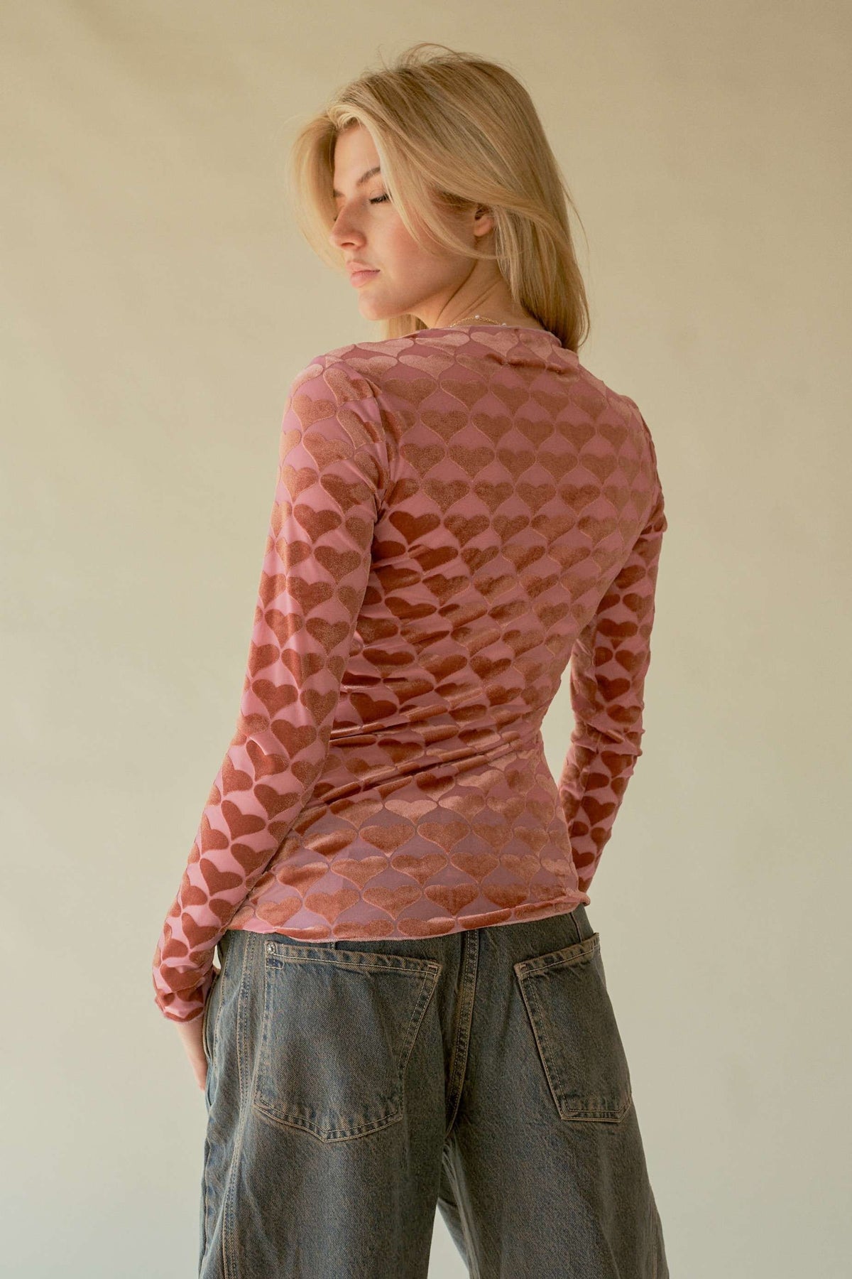 mesh heart pattern printed long leeve layering back