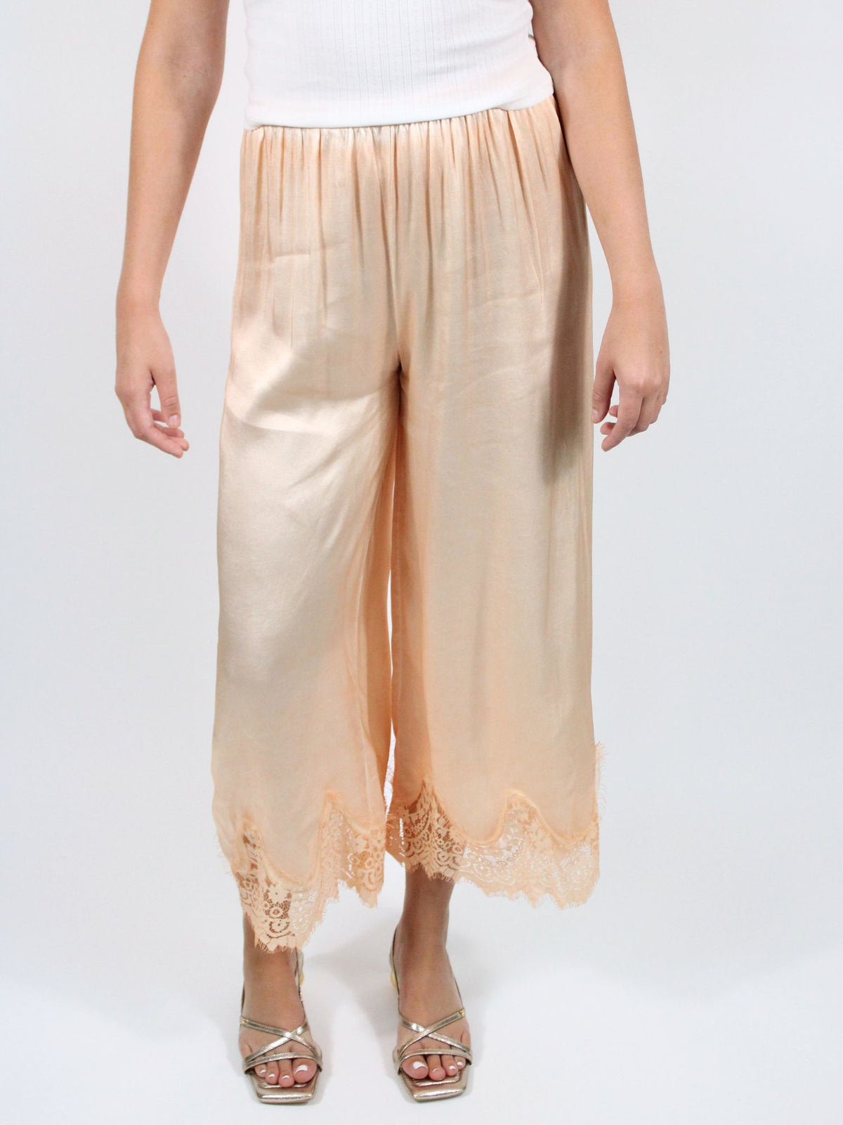 Mineral Wash Lace Hem Culottes Apricot