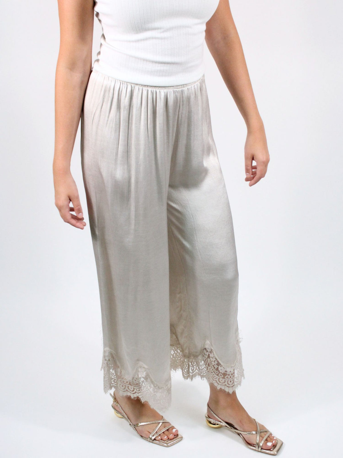 Mineral Wash Lace Hem Culottes Beige