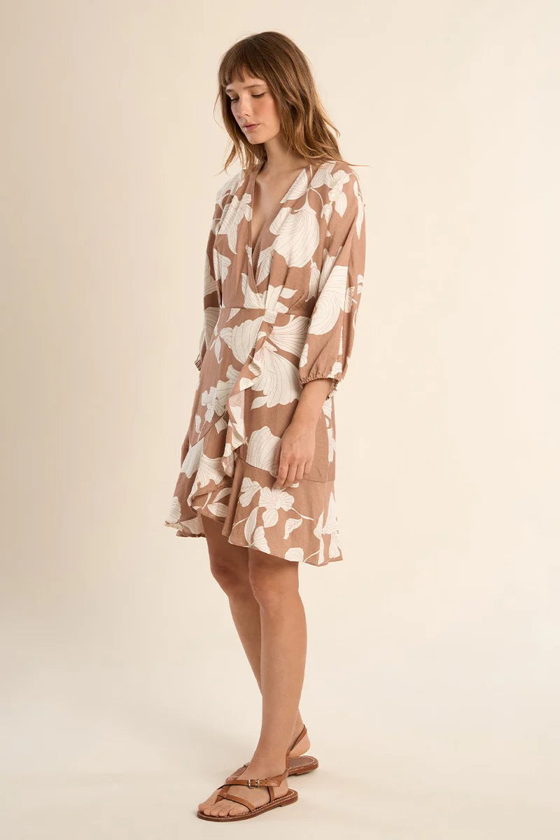 Molly Bracken Printed Ruffle Hem Dress beige chloe 