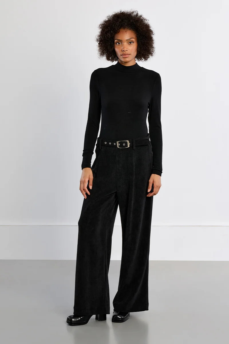 Molly Bracken Mock Neck Long Sleeve Layering Top black 