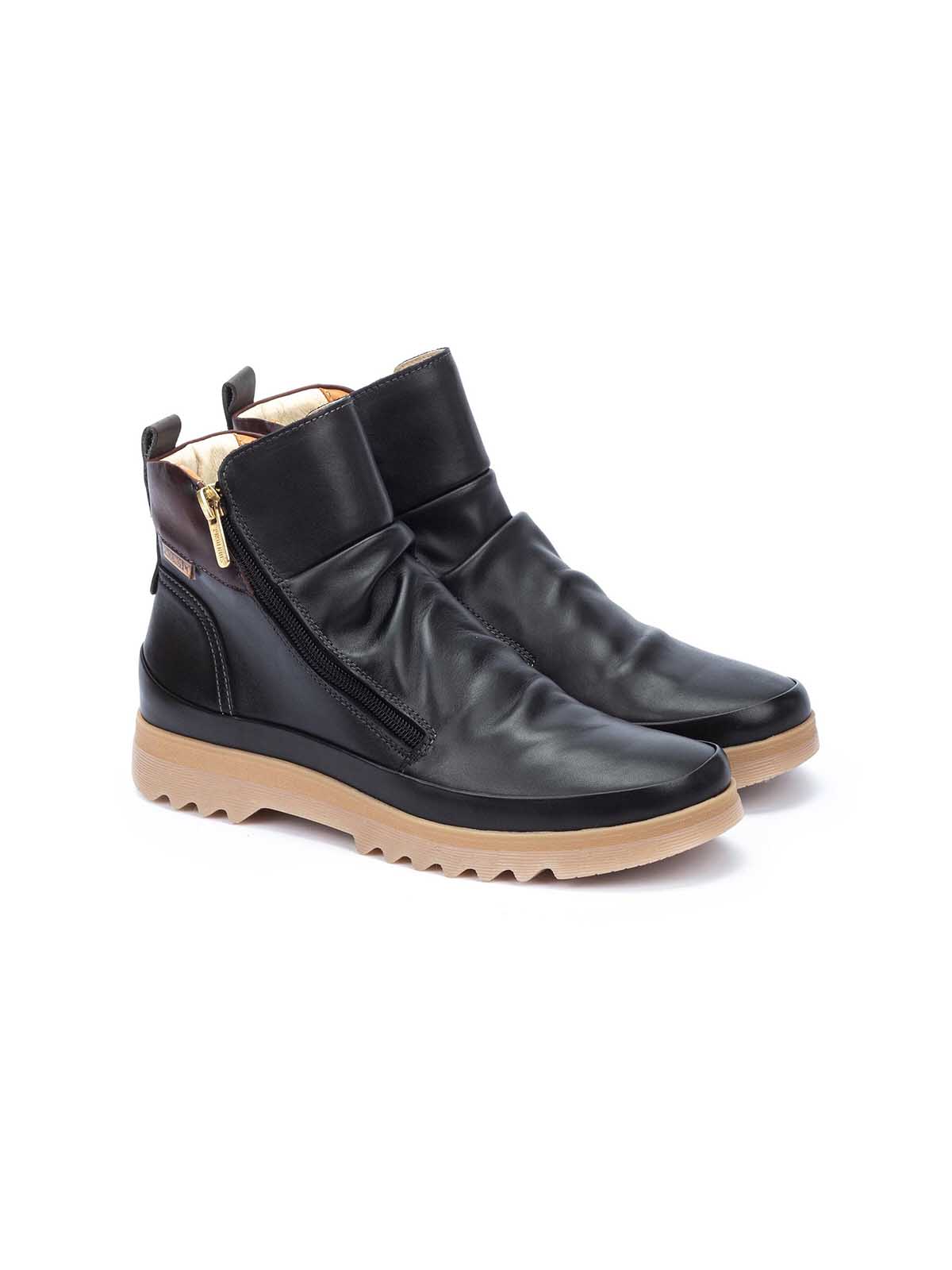 Pikolinos Vigo Side Zip Leather Ankle Boot in Black