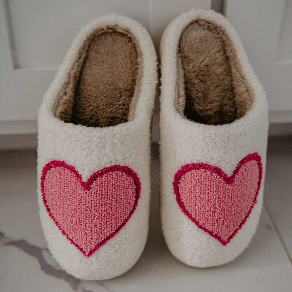 pink-red-fuzzy-heart-slippers-1.jpg?0