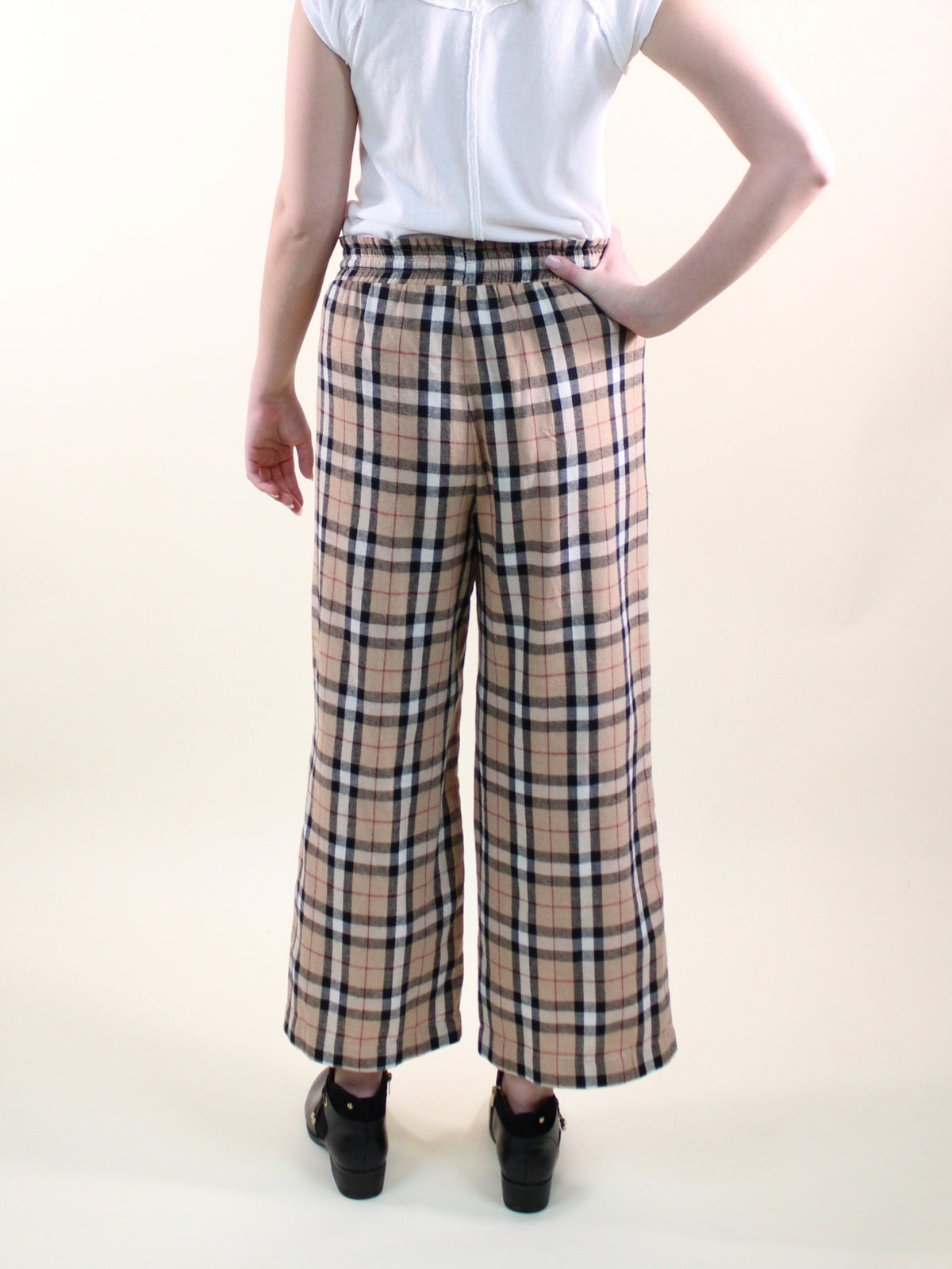 Plaid Drawstring Pants back model view