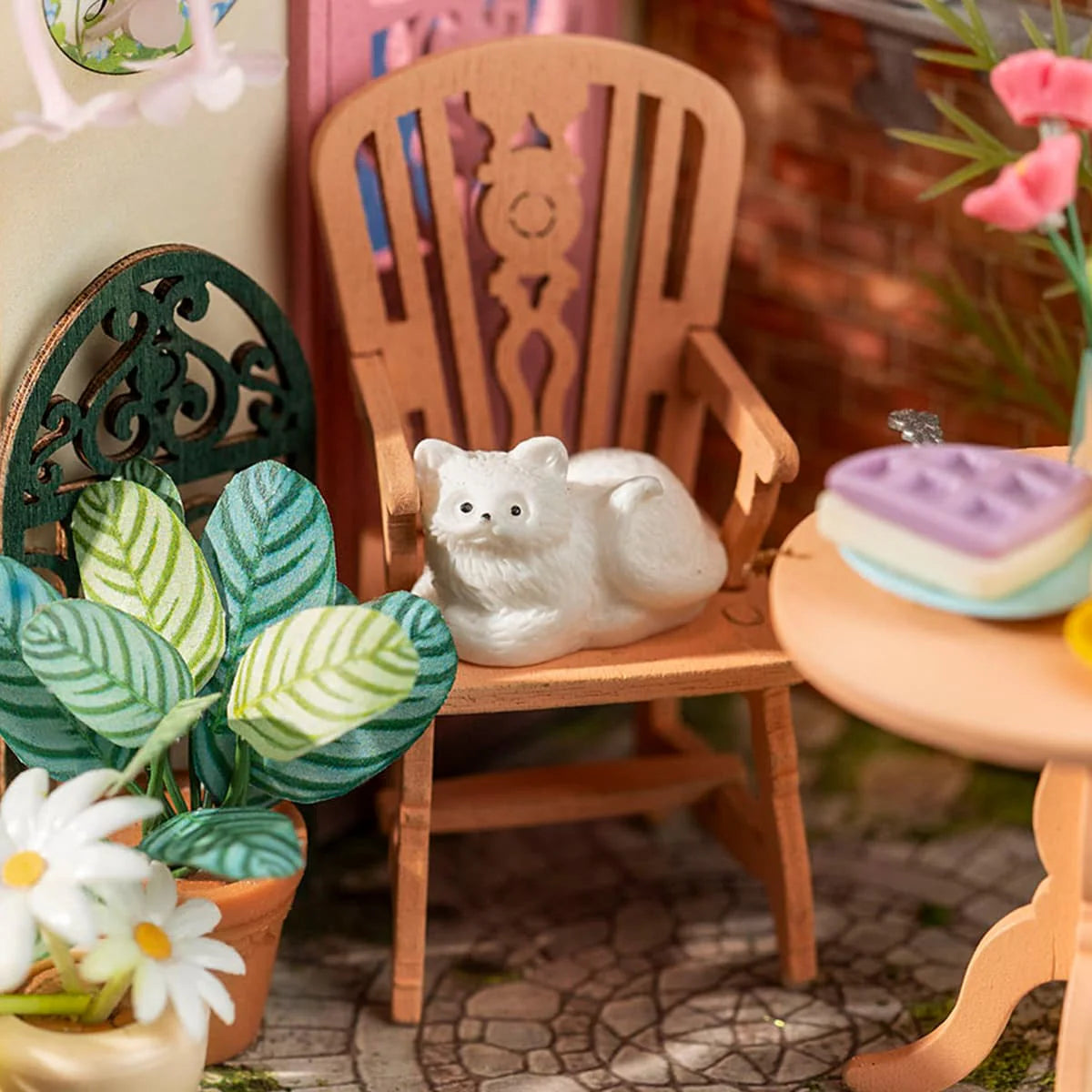 Rolife Fancy Tea Yard DIY Mini Dollhouse Kit 3D Puzzle