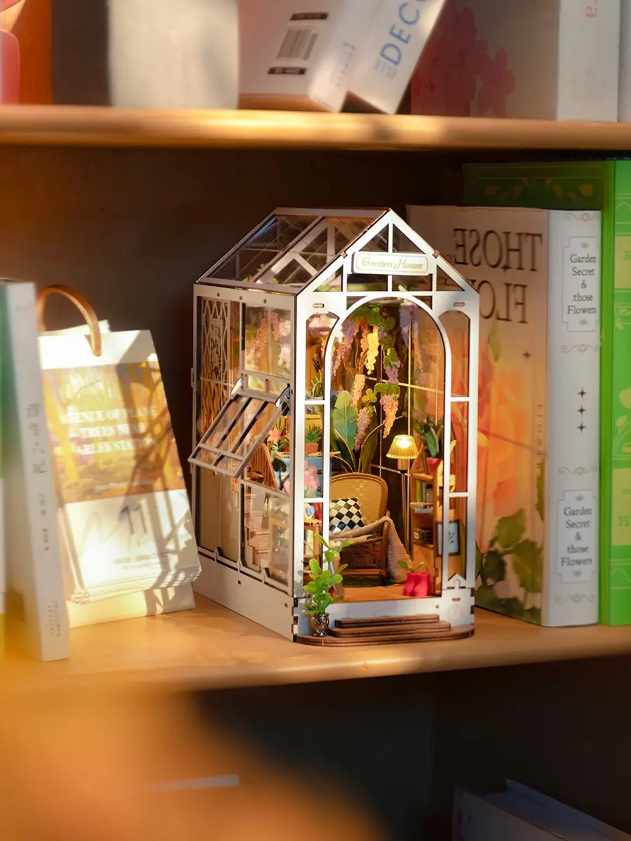 Rolife Garden House Book Nook Shelf Insert 3D Wooden House DIY Mini Puzzle Kit