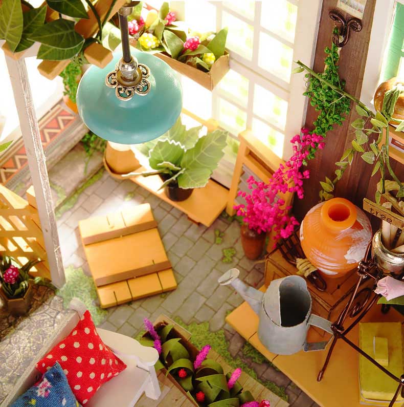 Rolife Miller's Garden DIY Mini Dollhouse Kit 3D Wooden House Mini Puzzle