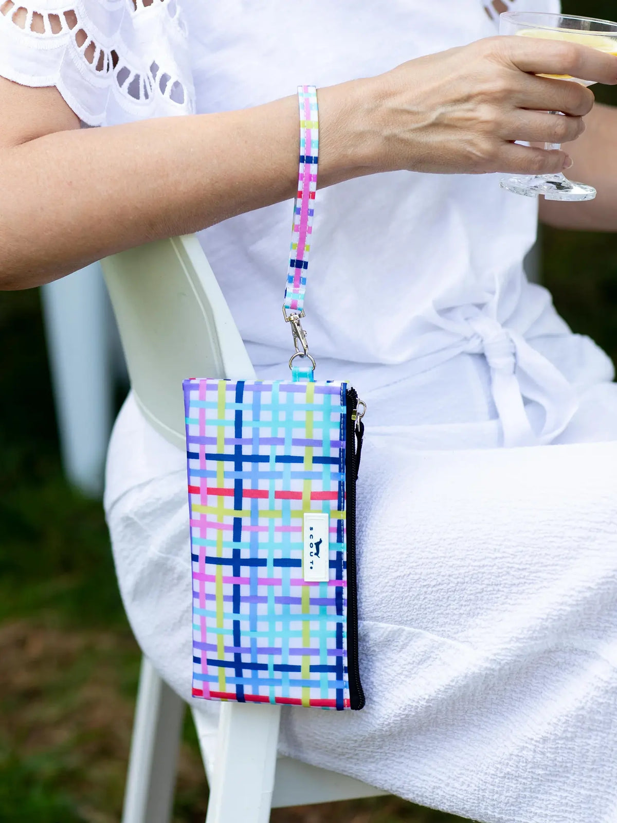 SCOUT kate wristlet in off the grid print