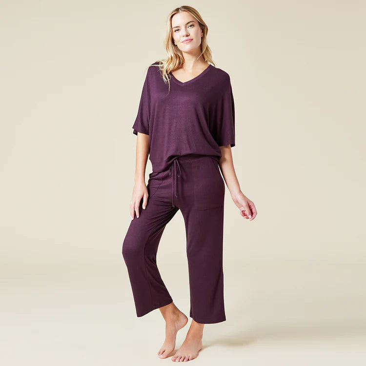 Dream Relaxed Capri Lounge Set in fig-front