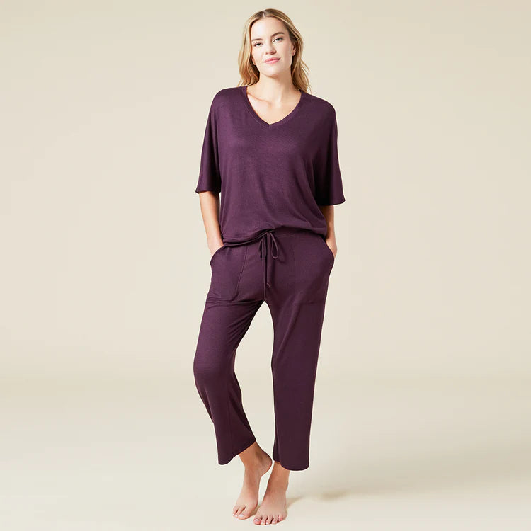 Dream Relaxed Capri Lounge Set in fig-front