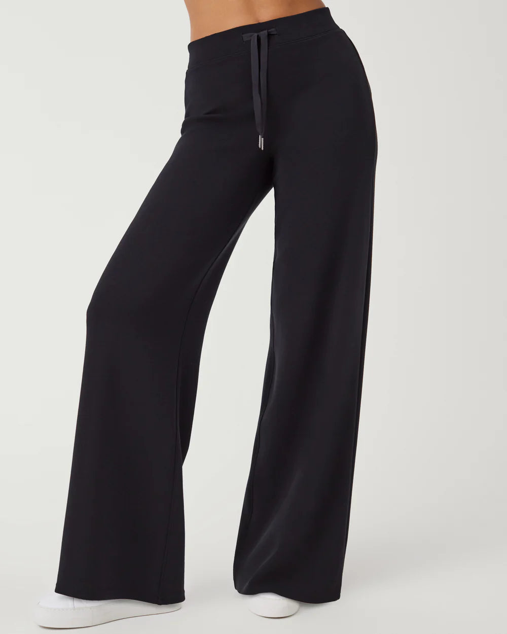 spanx airessentials wide leg pant in very black-front