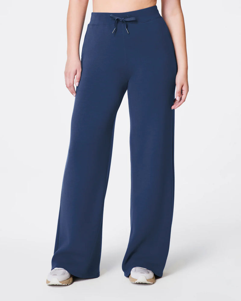 Spanx AirEssentials Wide Pant in faded indigo