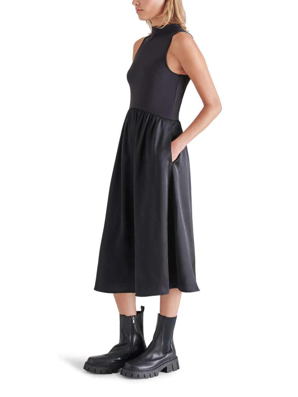 Steve Madden Aradia Midi Dress in black-side