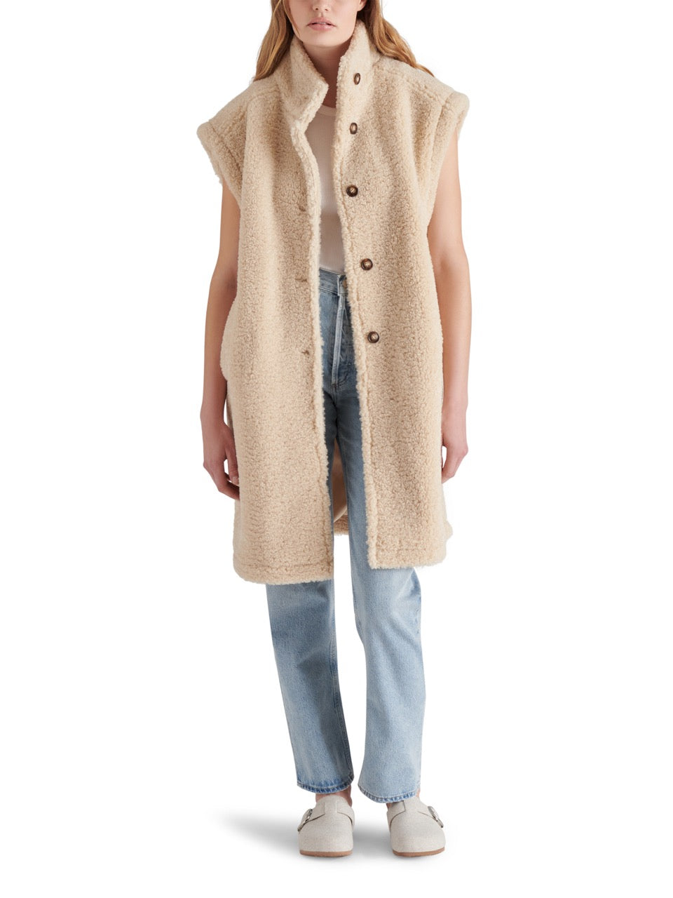 steve madden benit oversized sherpa vest in natural-front