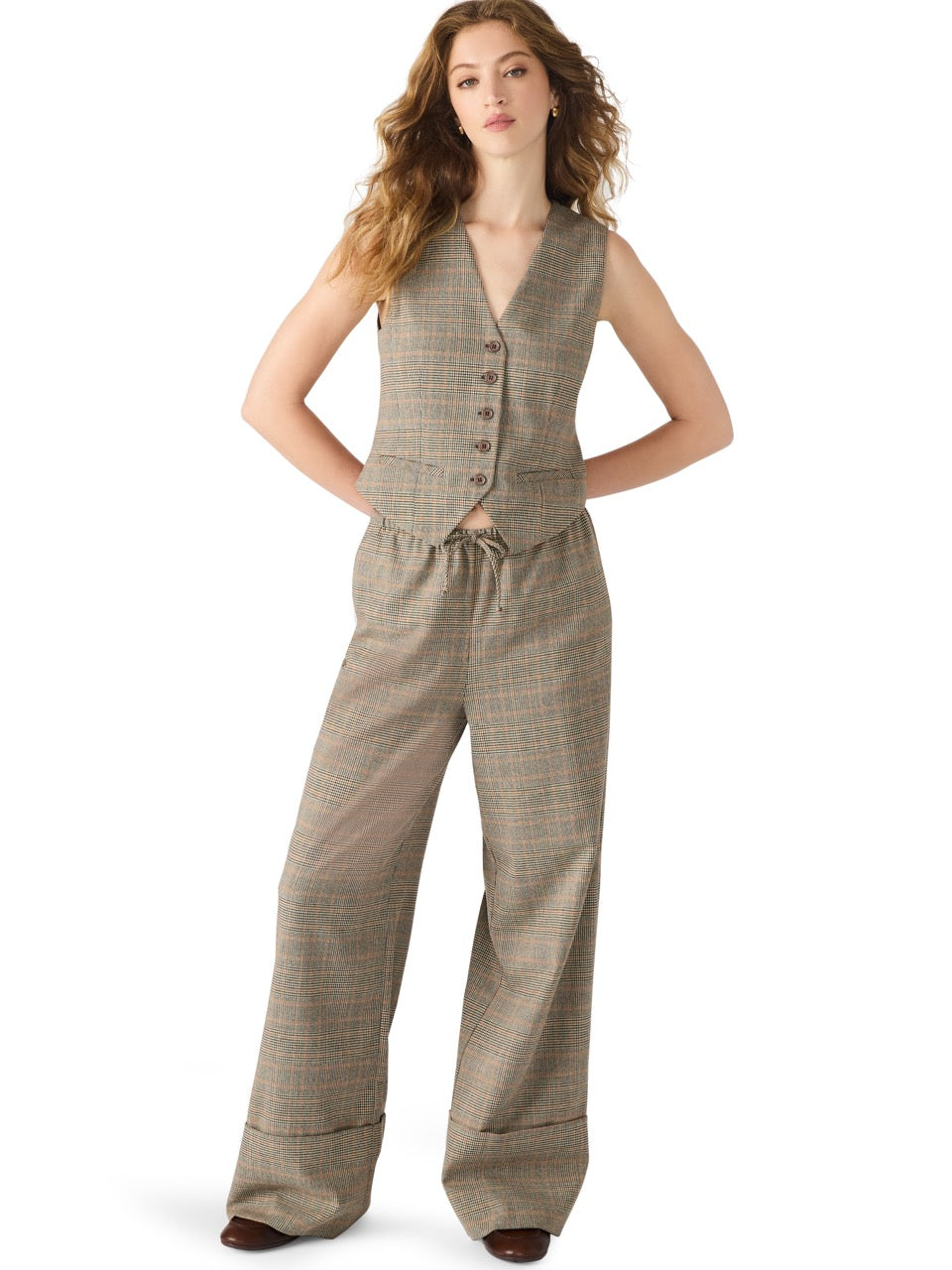 Steve Madden Idra Plaid Pant in brown 